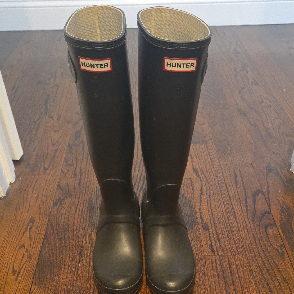 Hunter Classic Black Rain Boots